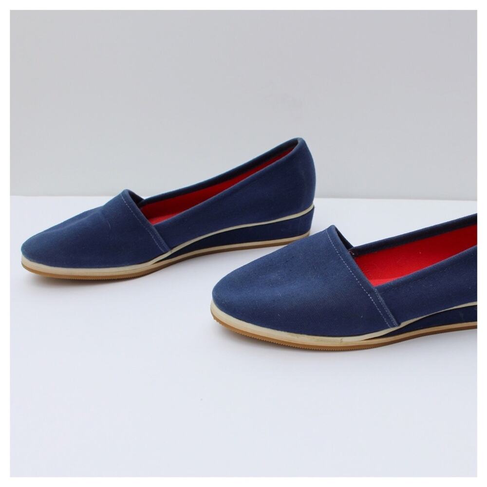 Vintage 70s Canvas Wedges Size 9.5 Navy Blue Red Slip-on Shoes Athletic Womzees